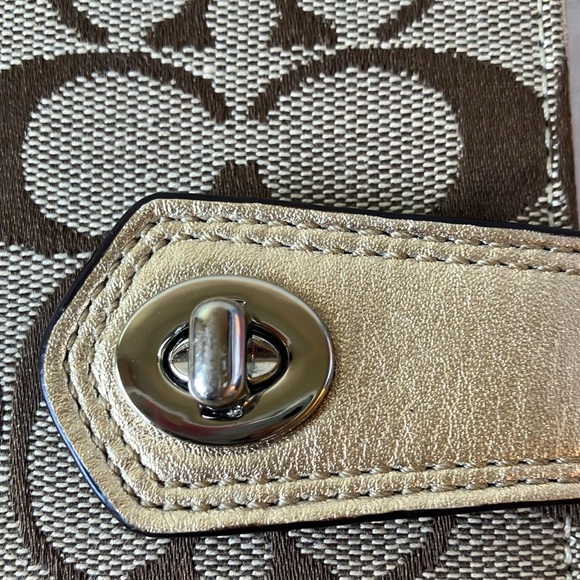 Coach: Brown Signature iPad case/holder with pink inside - Picture 12 of 16